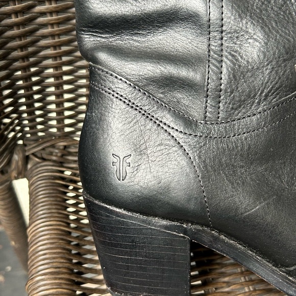 Frye Campus Boots / Frye Jane Boots - Picture 4 of 5